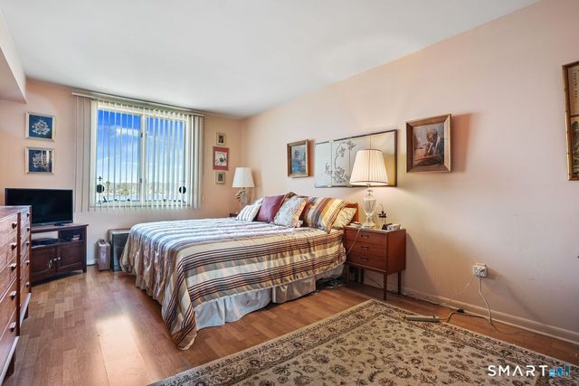 722 Popes Island Road 722, Milford, CT 06461