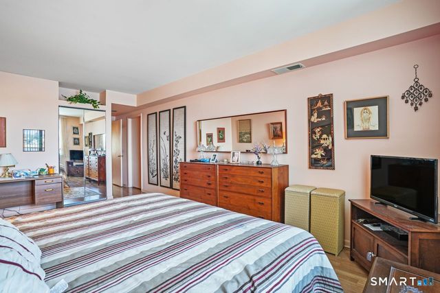 722 Popes Island Road 722, Milford, CT 06461