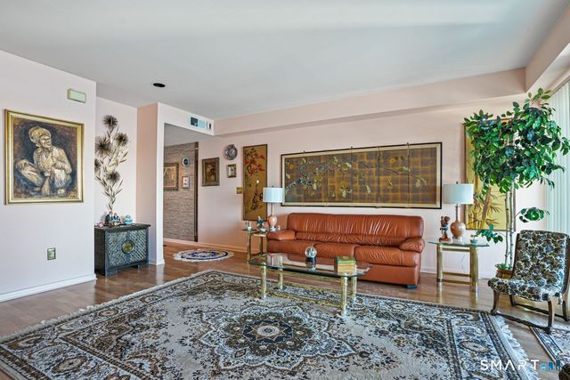 722 Popes Island Road 722, Milford, CT 06461