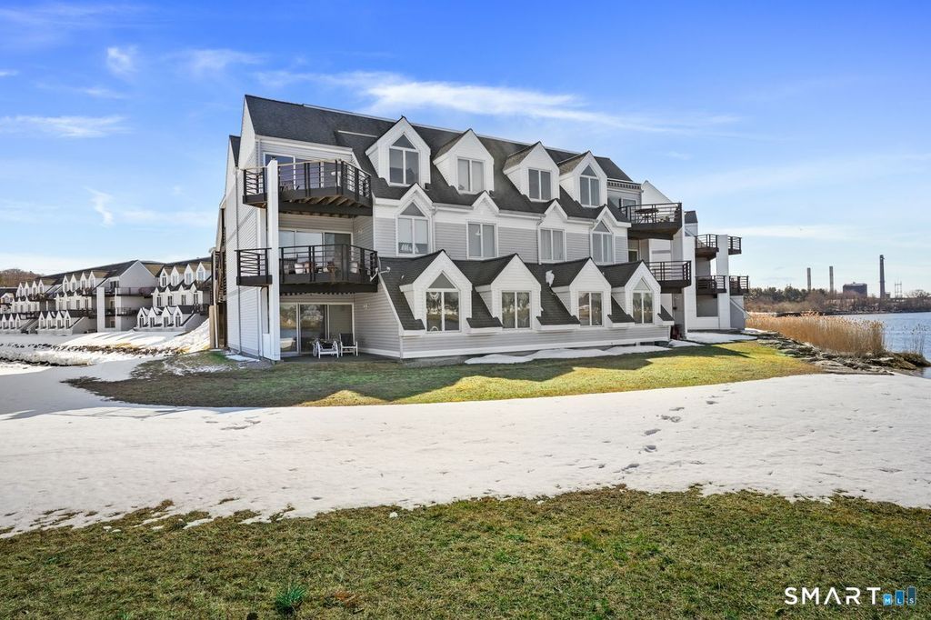 722 Popes Island Road 722, Milford, CT 06461