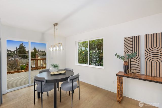 2518 36th Avenue W, Seattle, WA 98199