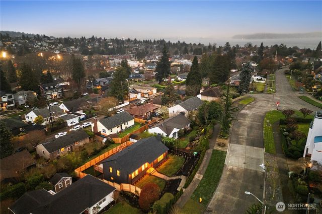 2518 36th Avenue W, Seattle, WA 98199