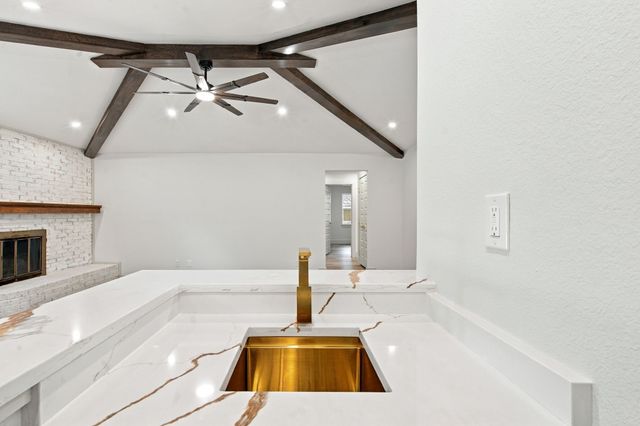316 Oak Valley Drive, Colleyville, TX 76034