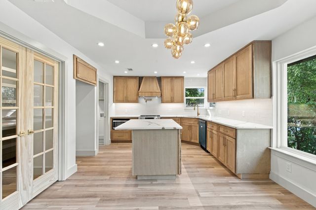 316 Oak Valley Drive, Colleyville, TX 76034