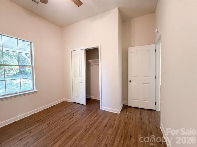 10530 Southern Oak Court, Charlotte, NC 28214