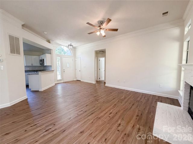 10530 Southern Oak Court, Charlotte, NC 28214
