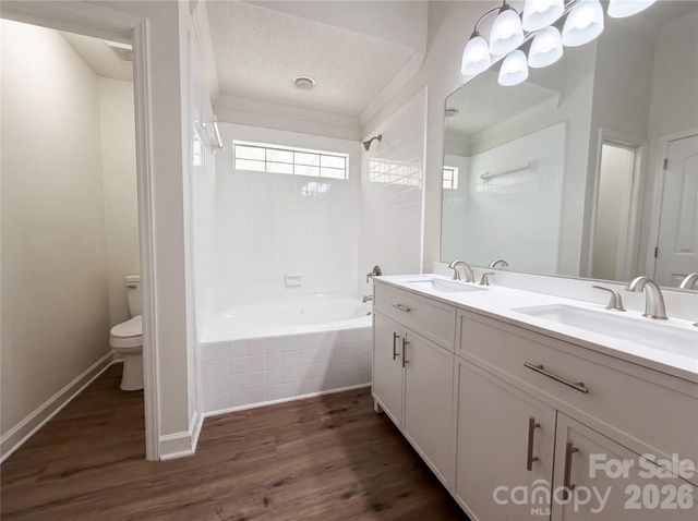 10530 Southern Oak Court, Charlotte, NC 28214