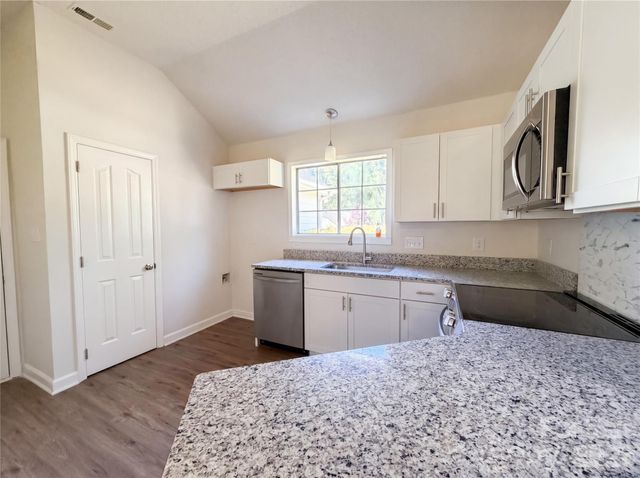 10530 Southern Oak Court, Charlotte, NC 28214