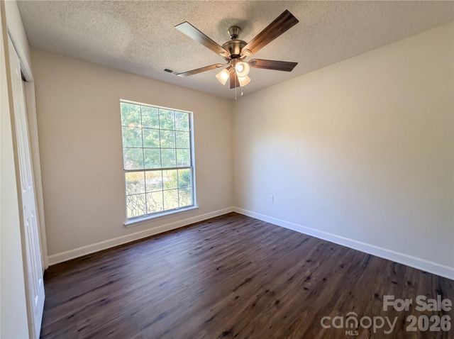 10530 Southern Oak Court, Charlotte, NC 28214
