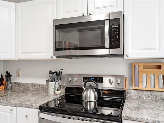 3036 S Halifax St, Aurora, CO 80013