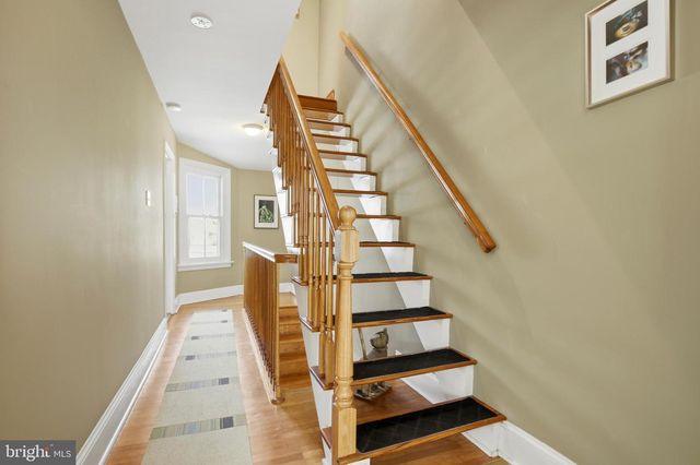 8125 SHAWNEE ST, Philadelphia, PA 19118