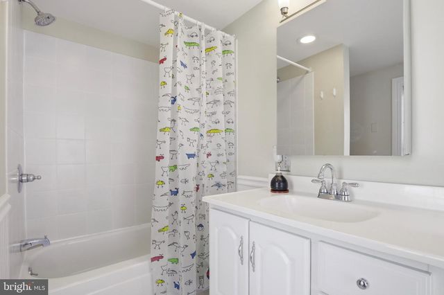 8125 SHAWNEE ST, Philadelphia, PA 19118