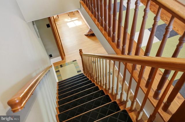 8125 SHAWNEE ST, Philadelphia, PA 19118