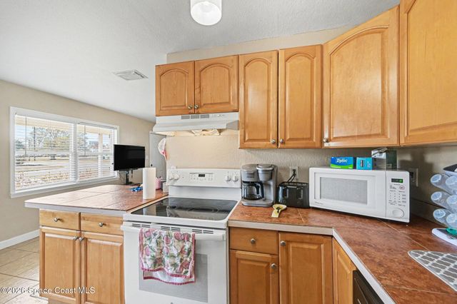 2648 Coventry Road, Melbourne, FL 32935