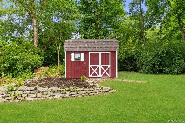644 Sharon Lane, Yorktown Heights, NY 10598