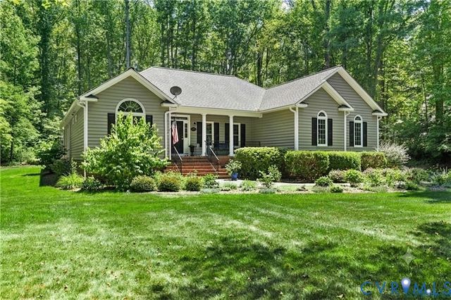 13998 Taylors Overlook Ct, Montpelier, VA 23192