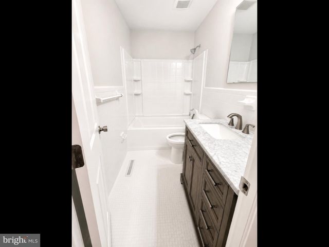 6713 GLEN ALBIN RD, La Plata, MD 20646