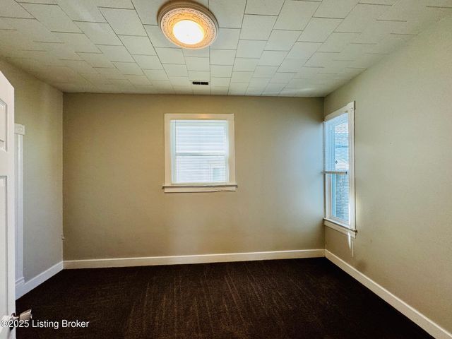 2722 Slevin St, Louisville, KY 40212