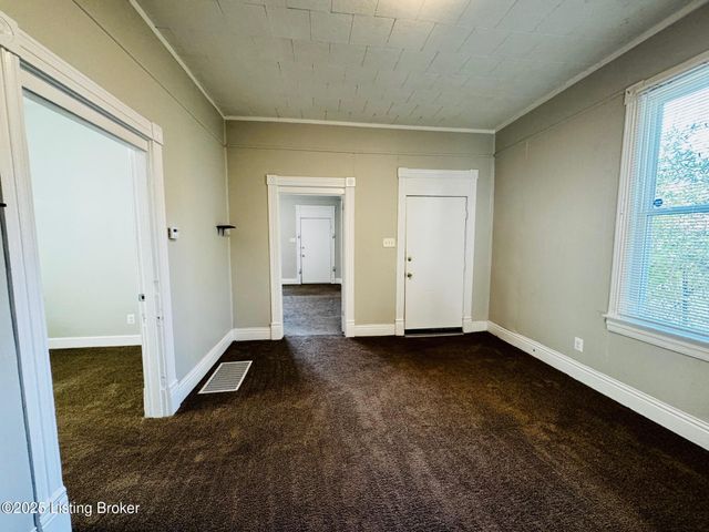 2722 Slevin St, Louisville, KY 40212