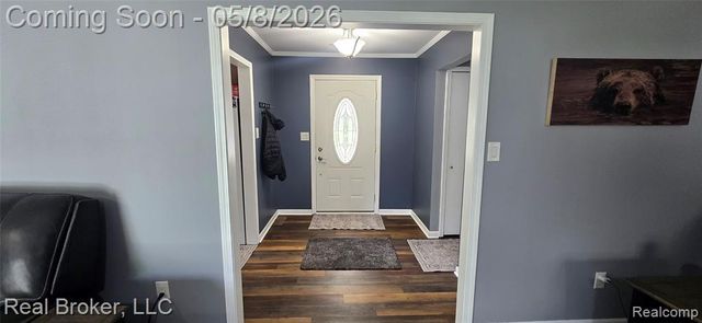 6948 Chirrewa Street, Westland, MI 48185