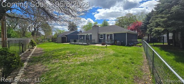 6948 Chirrewa Street, Westland, MI 48185