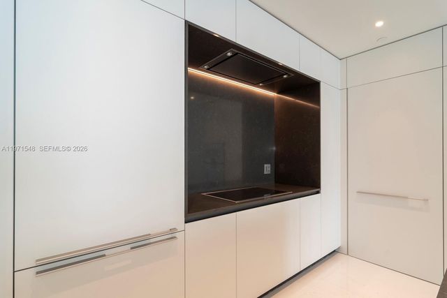 300 Biscayne Blvd Way 5005, Miami, FL 33132