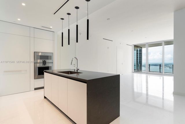 300 Biscayne Blvd Way 5005, Miami, FL 33132