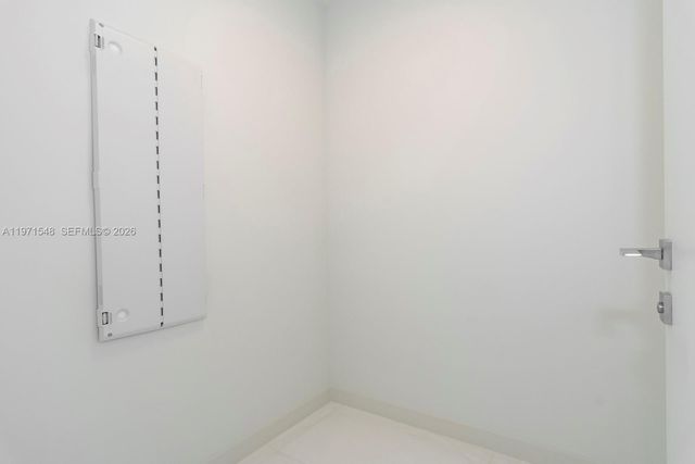 300 Biscayne Blvd Way 5005, Miami, FL 33132