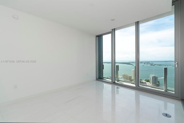 300 Biscayne Blvd Way 5005, Miami, FL 33132