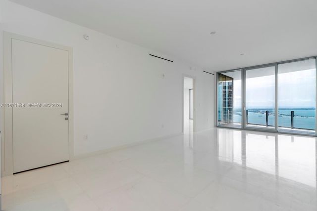 300 Biscayne Blvd Way 5005, Miami, FL 33132