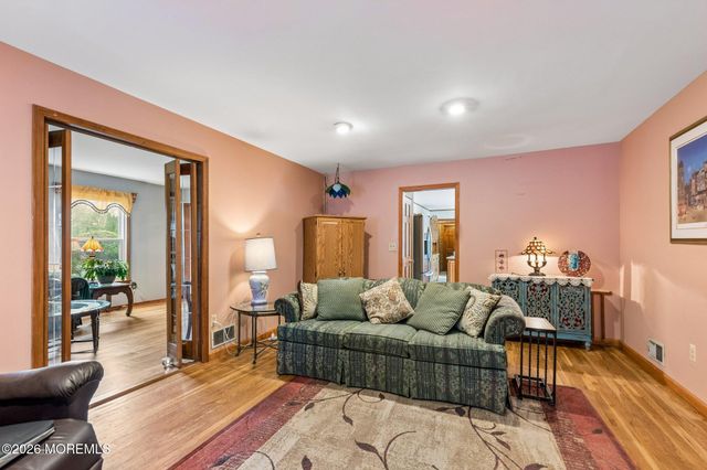 447 Sloping Hill Court, Brick, NJ 08723