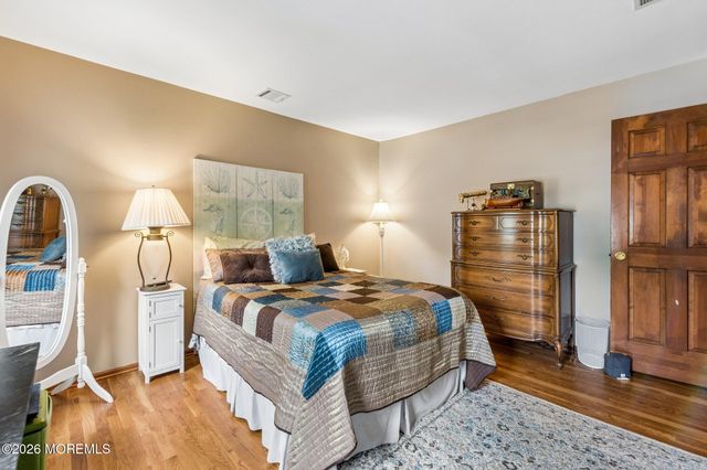 447 Sloping Hill Court, Brick, NJ 08723