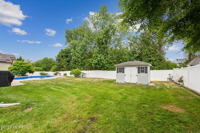 447 Sloping Hill Court, Brick, NJ 08723