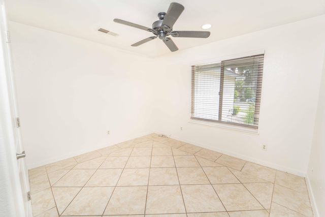 1480 Heritage Avenue W, Porterville, CA 93257