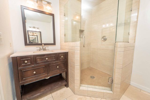 1480 Heritage Avenue W, Porterville, CA 93257