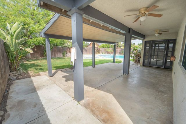 1480 Heritage Avenue W, Porterville, CA 93257