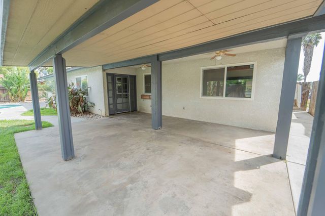 1480 Heritage Avenue W, Porterville, CA 93257