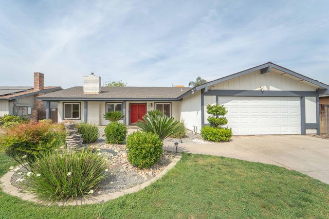 1480 Heritage Avenue W, Porterville, CA 93257