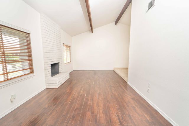 1480 Heritage Avenue W, Porterville, CA 93257