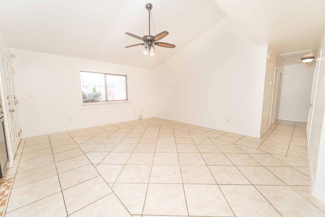 1480 Heritage Avenue W, Porterville, CA 93257