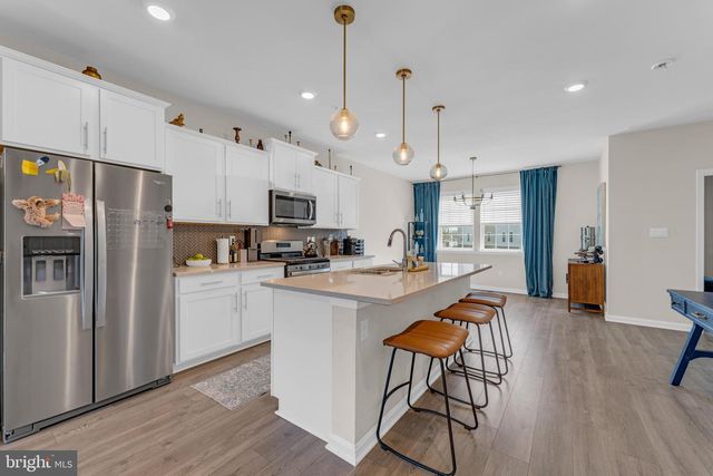 8805 MIMOSA AVE, Clinton, MD 20735