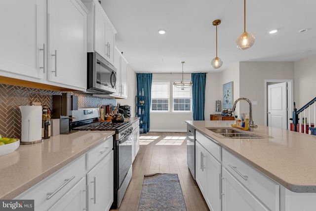 8805 MIMOSA AVE, Clinton, MD 20735