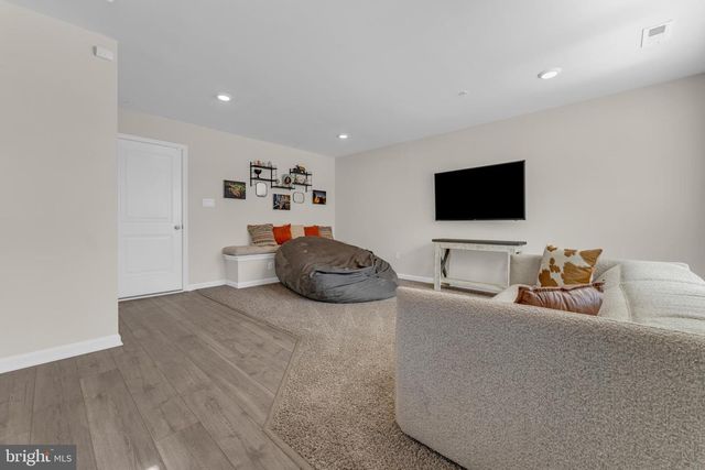 8805 MIMOSA AVE, Clinton, MD 20735