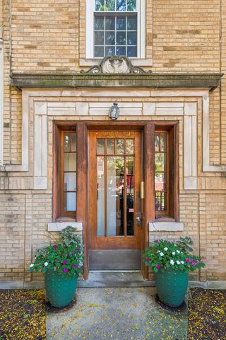 2457 W Eastwood Avenue 1, Chicago, IL 60625