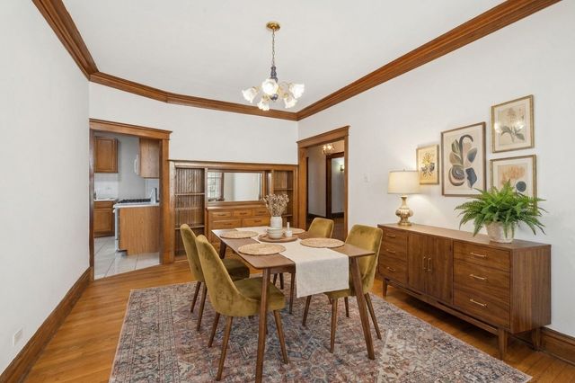 2457 W Eastwood Avenue 1, Chicago, IL 60625