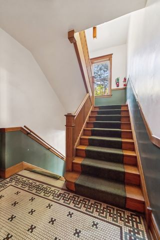 2457 W Eastwood Avenue 1, Chicago, IL 60625