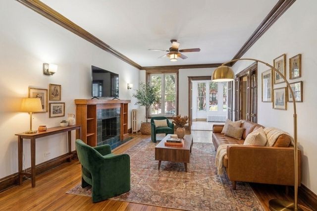2457 W Eastwood Avenue 1, Chicago, IL 60625