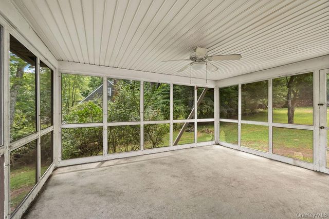 10 Farview Terrace, Airmont, NY 10901
