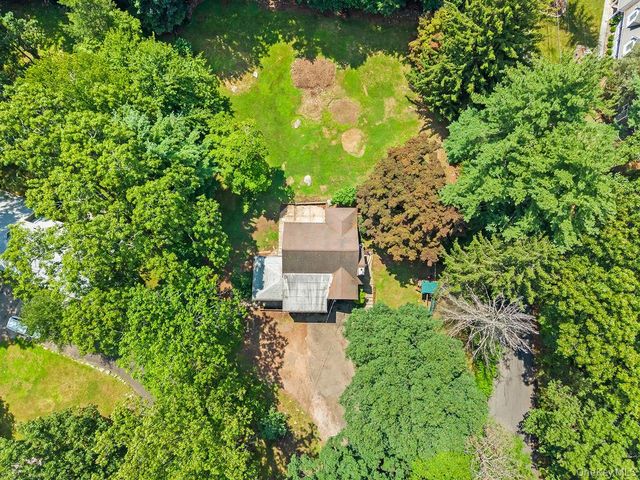 10 Farview Terrace, Airmont, NY 10901