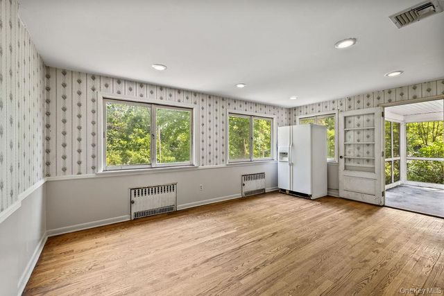 10 Farview Terrace, Airmont, NY 10901